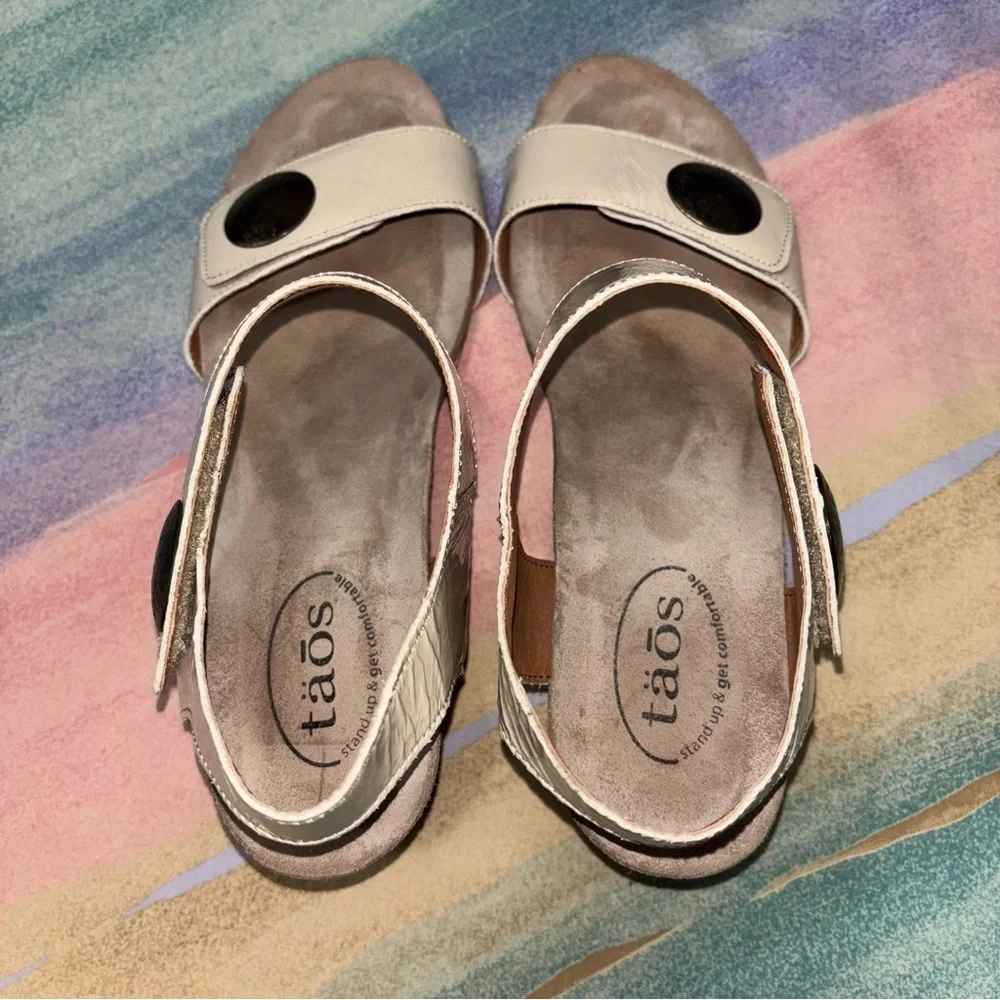 Taos Carousel 2-Strap Wedge Sandals women’s size EU 41 / US 10 - 10.5